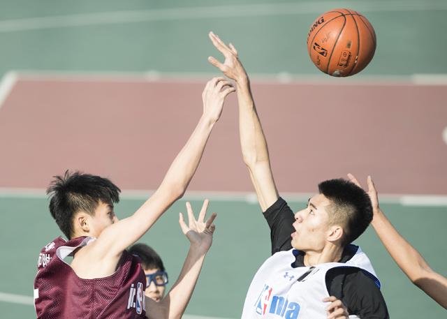 少妇鼓鼓的奶水